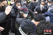 摇卦问事多次未经允许外出，“素媛案”凶手赵斗淳再次被拘留